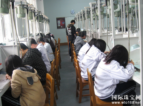【平洲玉器学校】打造高端玉雕人才