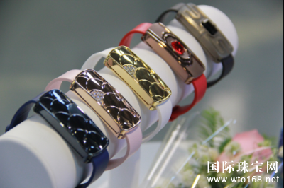  20151210գ˼Ʒй**Ӳ´ҵƽ̨Ӳռ¡ؾУ˴ηѤϵвƷʦԭƷ֤icharming鱦*ٴοԽһ