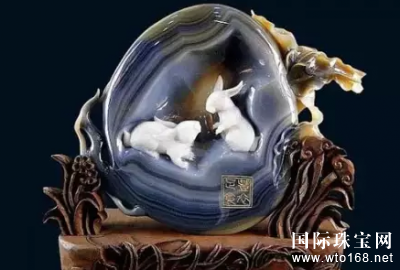 鱦
