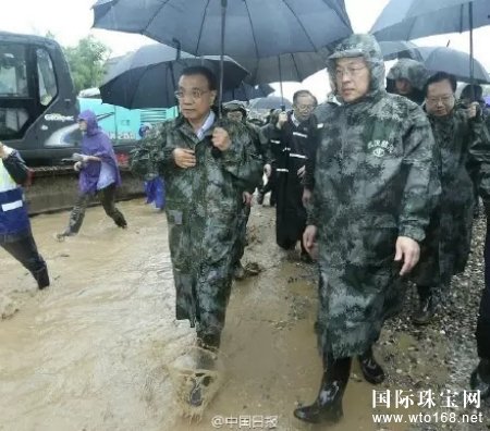 鱦人漱ʷס죡ͬʱجľȻ...