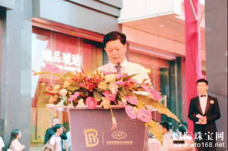 松岗街道党工委书记办事处主任张春明致辞