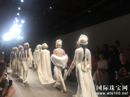 ŦԼʱװ2017CHINA MOMENT(йʱ)