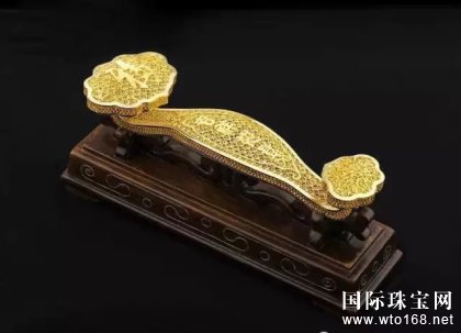 如 意产品寓意"如意"是中华民族传统的吉祥之物,是由卷云纹,灵芝