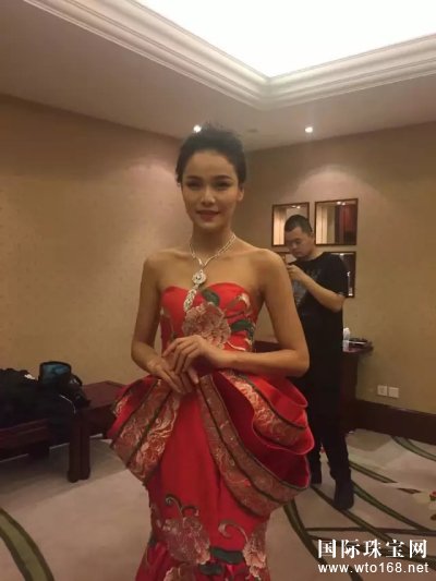  嘉华婚爱珠宝“中国新娘”走进人民大会堂  嘉华婚爱珠宝“中国新娘”走进人民大会堂