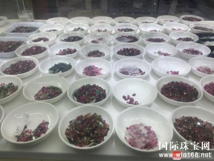 ݱϴ鱦 鱦ڱʯƯ