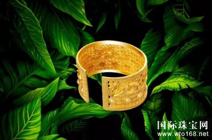 萃华珠宝|有一种美叫刚柔并济！