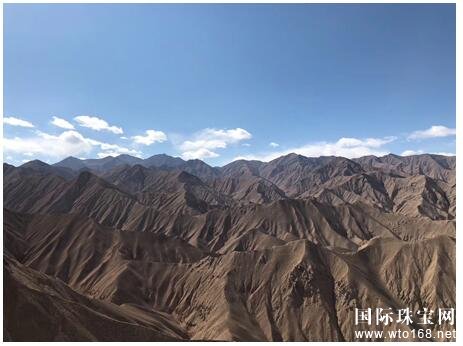 博玉东方携蒋晟、万一方探源青海矿区，寻找青玉之美