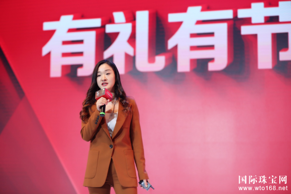 爱迪尔珠宝 “吻”的故事以及2018“有礼有节”营销发布