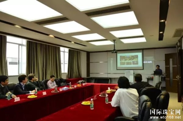  比利时驻广州总领事馆官员赴卓尔珠宝考察