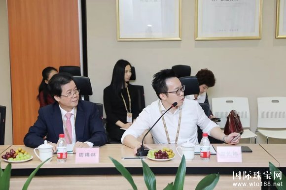 第十二届*政协副主席刘晓峰一行莅临百泰集团考察指导