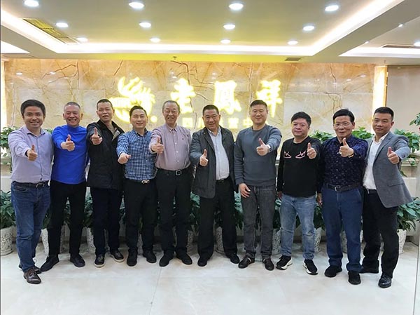 不辱使命勇担当，西南联动再启航 ——老凤祥西南地区业务研讨会在成都召开上海老凤祥有限公司常务副总经理辛志宏到场讲话并调研